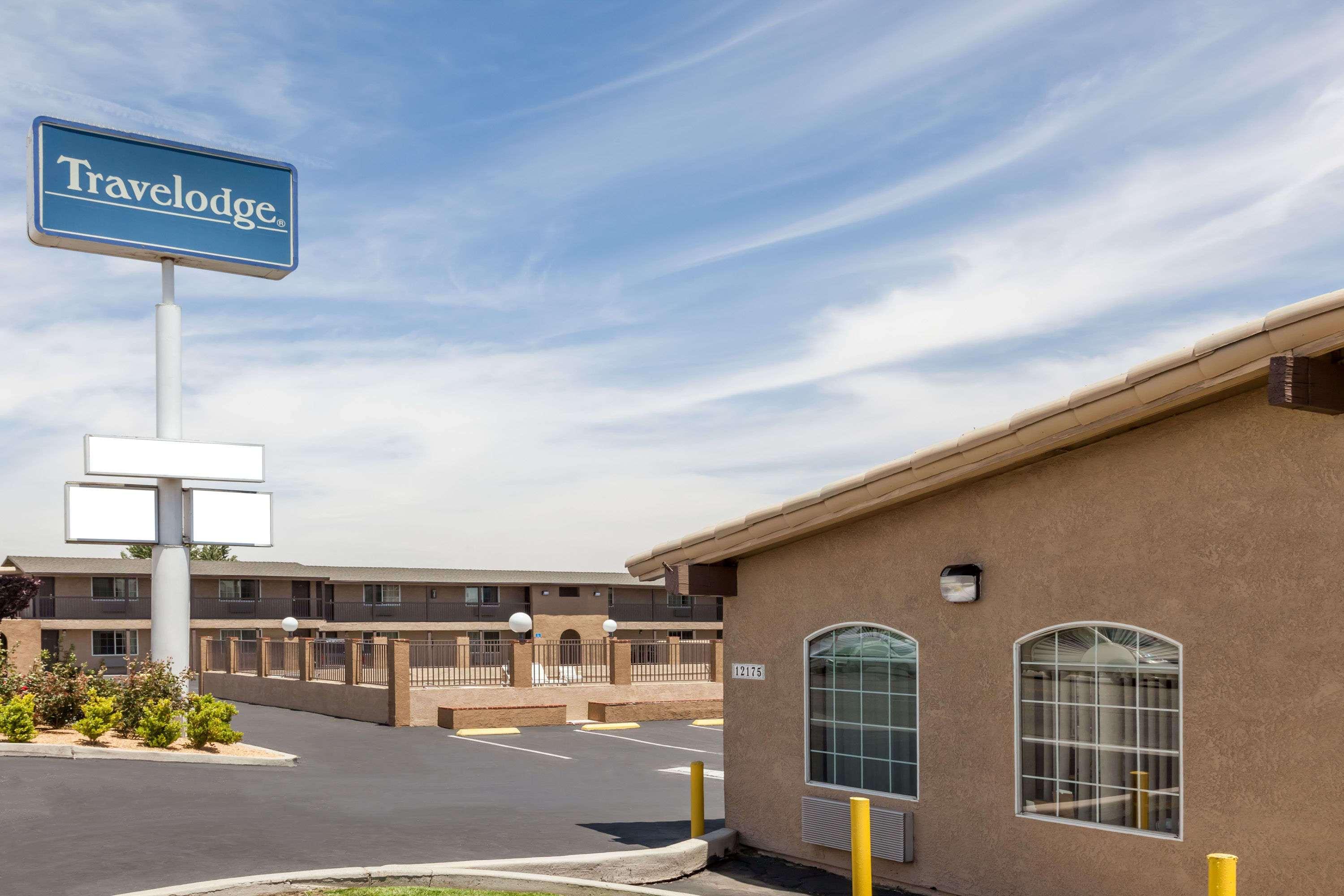 Travelodge By Wyndham Victorville Exterior photo